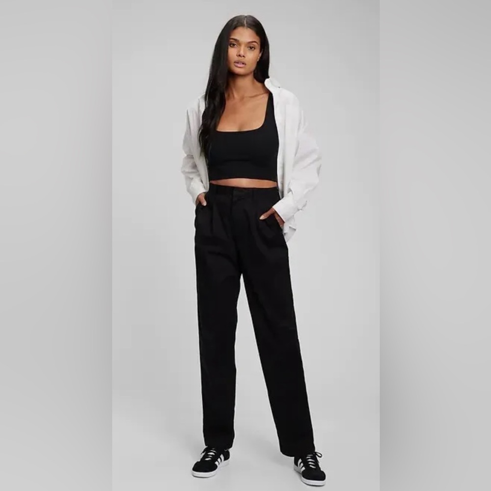 Gap Pleated Trouser